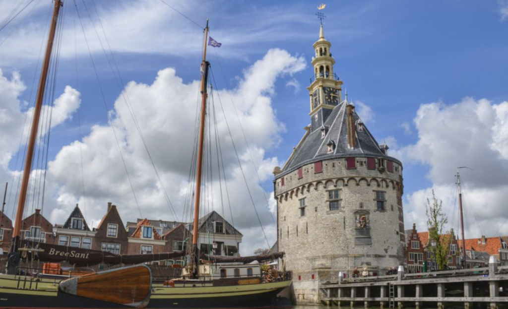 foto van de haven van Hoorn